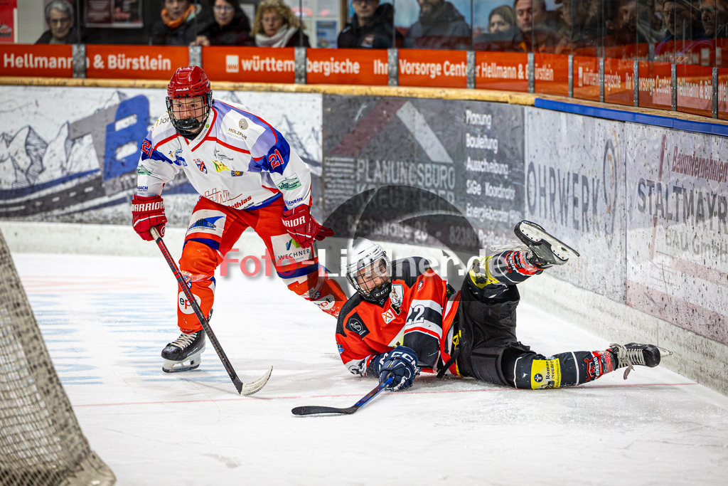 Peißenberg MINERS U20 gegen EC Peiting U20 | Eishockey Bayernliga U20 Vorrunde, Peißenberg MINERS U20 gegen EC Peiting U20, 20260228,Zweikampf,2026-02-28 in Peißenberg (flatbuy Arena Peißenberg), Copyright: WolfgangxLindner www.foto-lindner.de