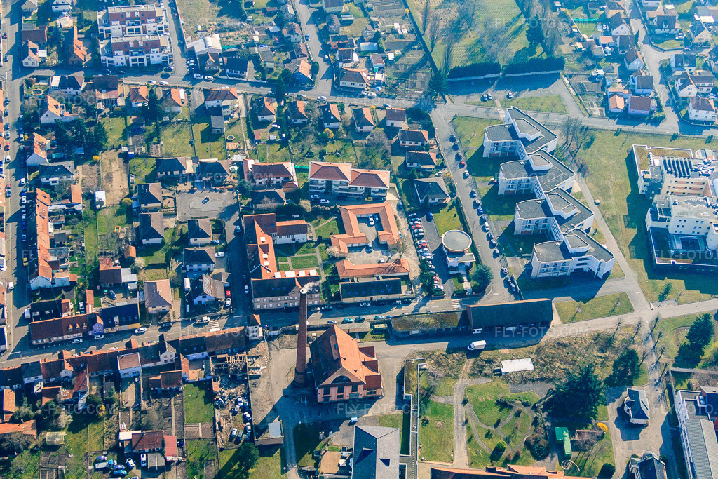 Aerial view: Hospital Center Departmental De Bischwiller in Bischwiller in the state Bas-Rhin, France. – Photo: IMG_62870.jpg taken on 03/09/2014 by Werner Riehm/FLY-FOTO.com – Resolution of the original: 4752 x 3168 px