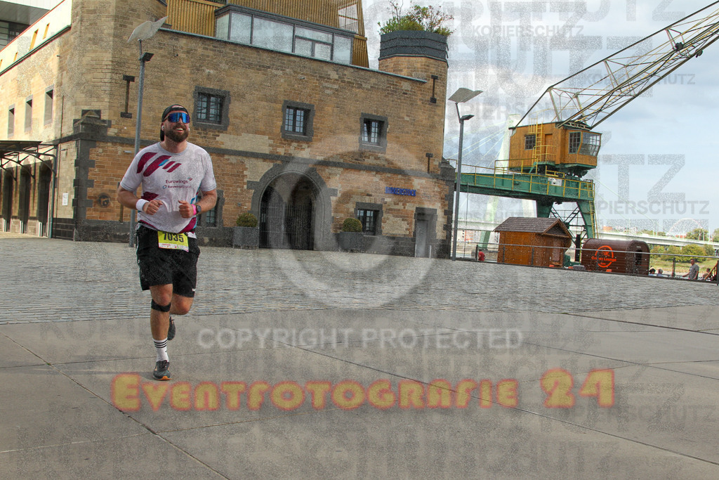 250920_1526_EV4_8811 | Sportfotografie im Rhein-Sieg Kreis, Köln, Bonn, NRW, Rheinland Pfalz, Hessen, etc. Unser Tätigkeitsfeld umfasst den Laufsport vom Volkslauf über den Marathon, Duathlon, Triathon bis zum Ultralauf wie Kölnpfad Ultra oder Schindertrail.