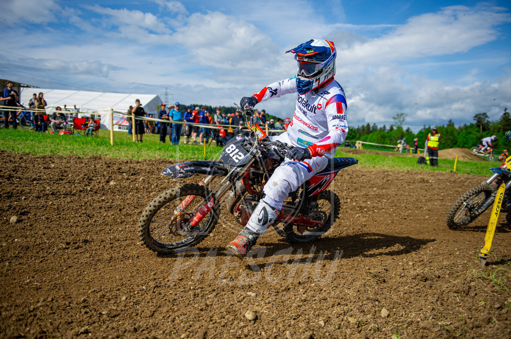 Mo (26) | Paeschuphoto Shop - Wer nicht sucht der auch nicht findet.Ob Motocrossbilder oder von einem besuchtem Spiel, Hauptsache Action. - Realisiert mit Pictrs.com