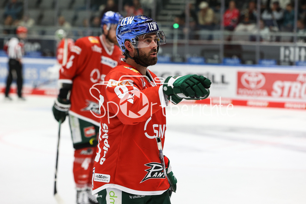 Augsburger Panther - Schwenninger Wild Wings | Luke ESPOSITO (AEV #91) in Aktion / Freisteller / Einzelfoto