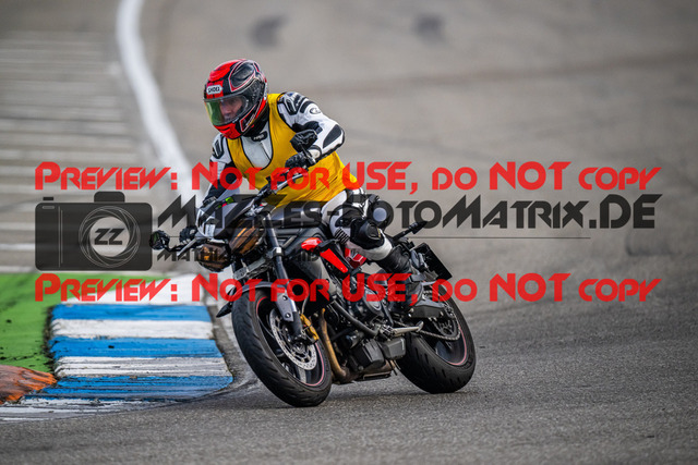 MaZZes_FotoMatrix_230311_8674 | STREET