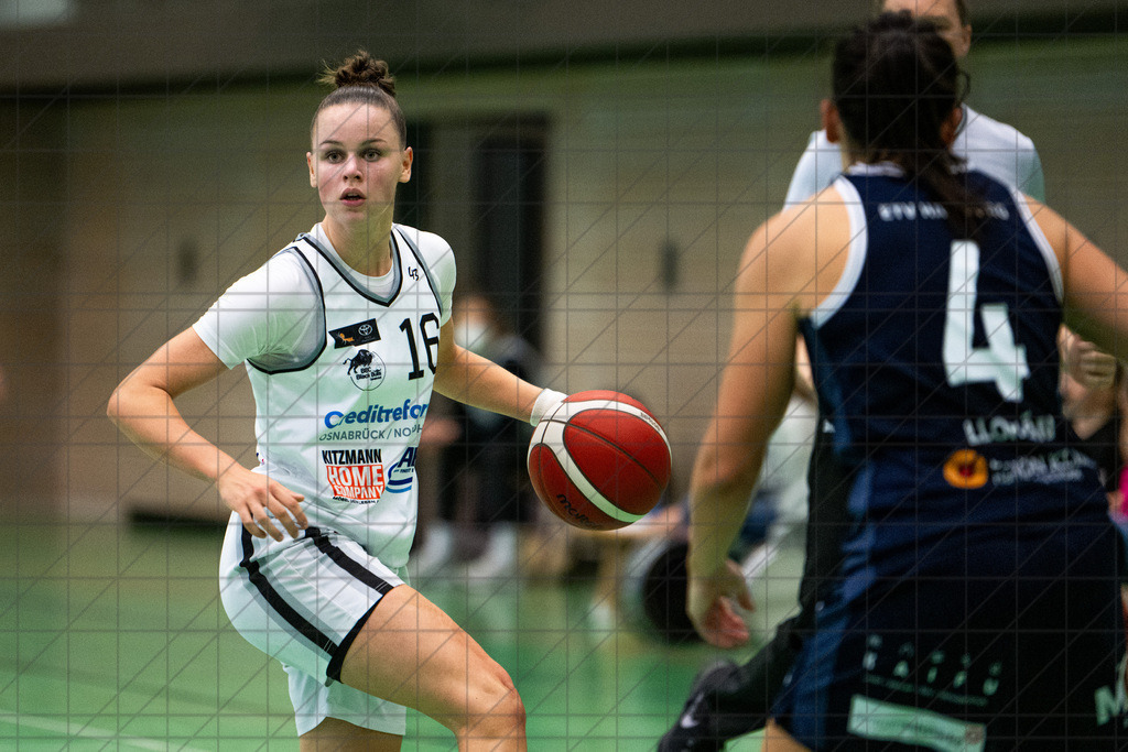 2. DBBL Nord 24/25 | 20.10.2024 | BBC OS vs. Eimsbütteler TV | 2. DBBL Nord 24/25 | 20.10.2024 | BBC OS vs. Eimsbütteler TV - - - - - CREDIT, www.bullenfotos.de, Martin König, Hörner Weg 40, D-49078 Osnabrück, +4917663732967, Nutzung und Weitergabe nur zu den vereinbarten Zwecken. Presseanfragen an Urheber. Alle Rechte beim Urheber. - - - - - - Realisiert mit Pictrs.com