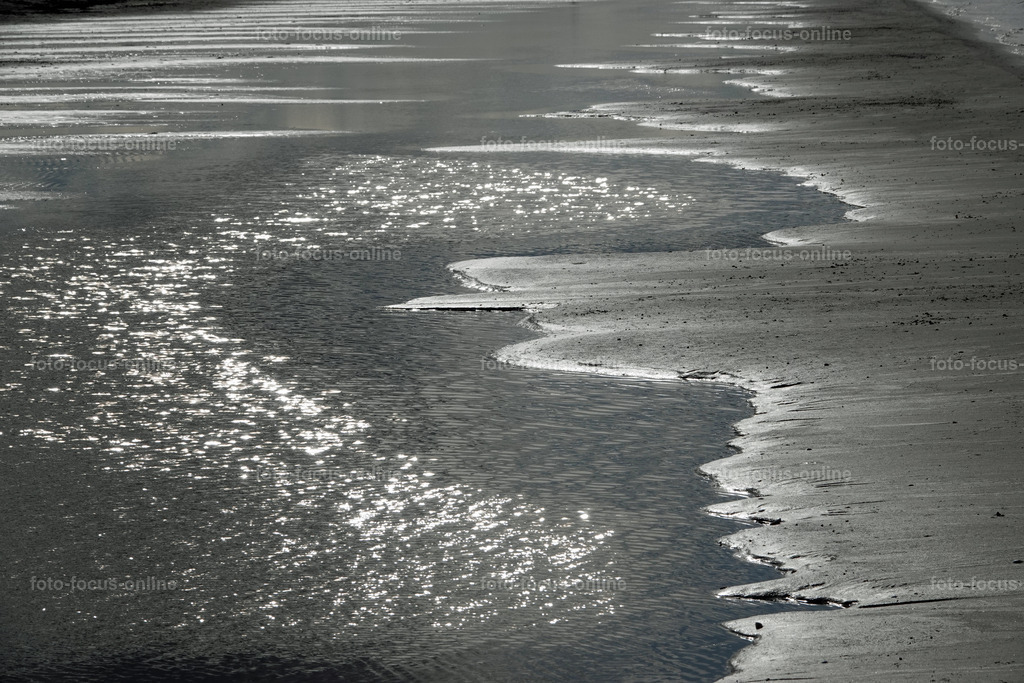 Beach attracts with unusually white and fine sand | foto-focus-online