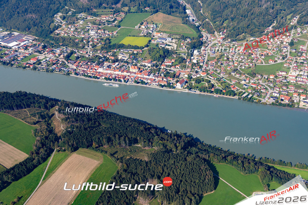 Das Luftbild der Stadt Obernzell wurde 2020 vom Flugzeug heraus erstellt (keine Drohne) Aufnahmehöhe ca.400 Meter- hohe Auflösung und Qualität garantiert!
