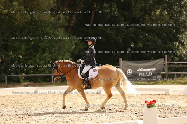HG9A0514 | laurarinckfotografie - Realisiert mit Pictrs.com