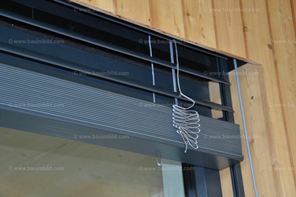 bib-lg14-fenster-0117 | Nach LV-Leistungsgruppen sortierte Detailfotos über den Bau eines Hauses. Alle Hausbau-Bilder direkt vom Urheber und Autor der Website Haus-Selber-Bauen.com