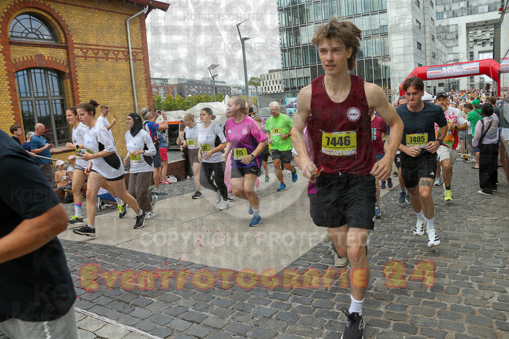 250920_1300_EX1_3761 | Sportfotografie im Rhein-Sieg Kreis, Köln, Bonn, NRW, Rheinland Pfalz, Hessen, etc. Unser Tätigkeitsfeld umfasst den Laufsport vom Volkslauf über den Marathon, Duathlon, Triathon bis zum Ultralauf wie Kölnpfad Ultra oder Schindertrail.
