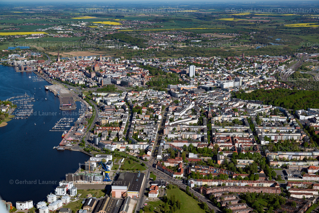 3801341 | Online-Shop für Luftbilder aus Deutschland. Seit über 45 Jahren baut Gerhard Launer das Luftbildarchiv mit unterschiedlichsten Themen stetig weiter aus.
