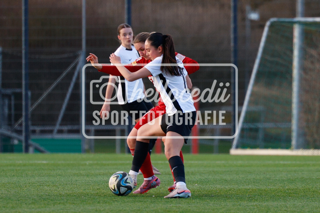 Fußball I Frauen I Saison 2025-2026 I AOK NFV Pokal I SV Meppen 1912 e.v. U20 2 - SpVg Aurich I 01.03.2026-77 | Angelina-Michelle Wunder (41, SpVg Aurich) Evy Louisa Dijkstra (11, SV Meppen 1912 e.v.) - Realisiert mit Pictrs.com