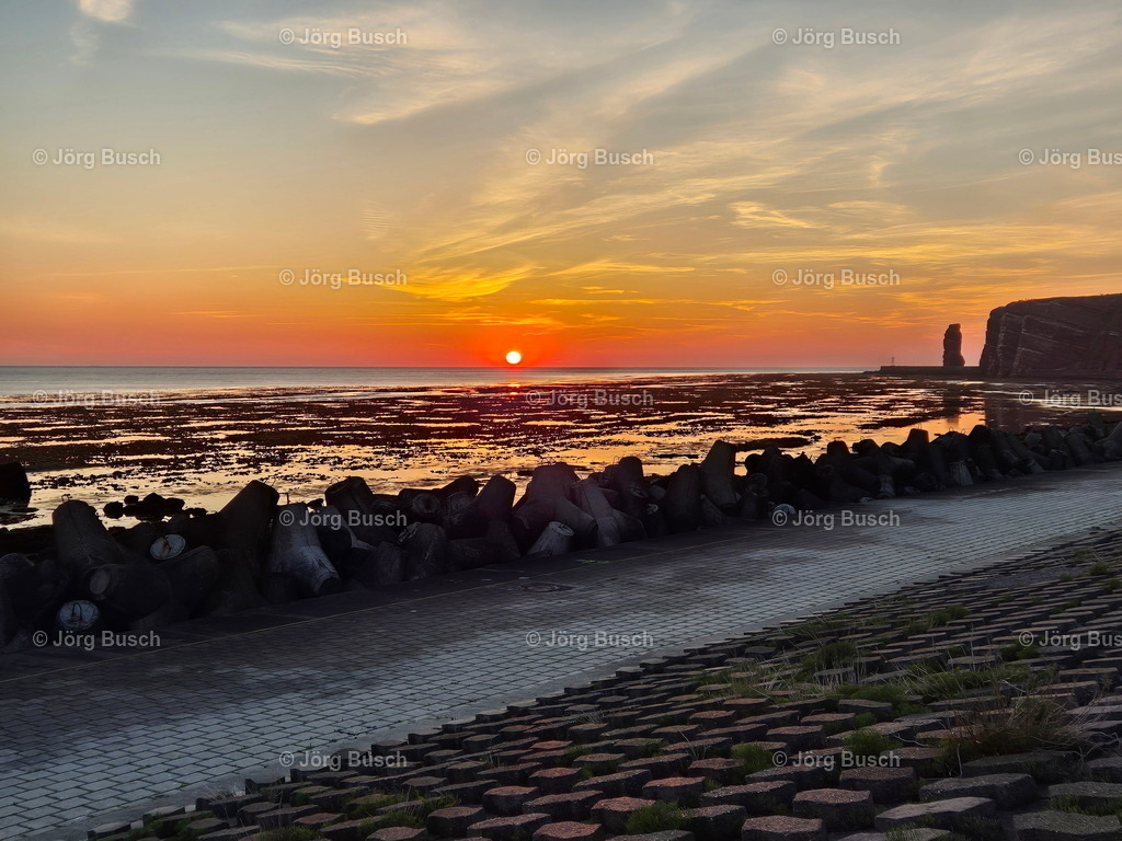 Sonnenuntrgaang bei Ebbe Helgoland_weit | Dieser Shop bietet Fotos und Videos aus den Bereichen Fallschirmspringen, Landschaft und Luftbild - Realisiert mit Pictrs.com