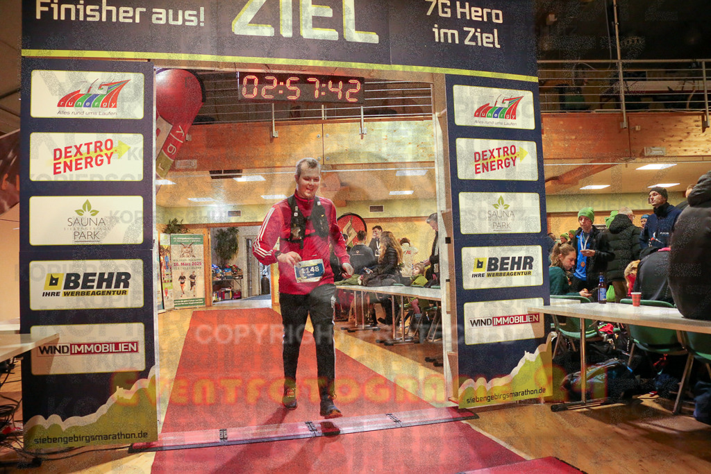 241208_1200_EX1_7123 | Sportfotografie im Rhein-Sieg Kreis, Köln, Bonn, NRW, Rheinland Pfalz, Hessen, etc. Unser Tätigkeitsfeld umfasst den Laufsport vom Volkslauf über den Marathon, Duathlon, Triathon bis zum Ultralauf wie Kölnpfad Ultra oder Schindertrail.