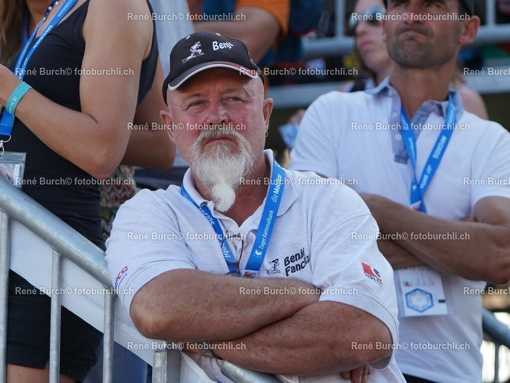 128 | René Burch leidenschaftlicher Fotograf aus Kerns in Obwalden.  Hier finden sie Sport, Landschaft und Natur Fotografie.
 - Realisiert mit Pictrs.com