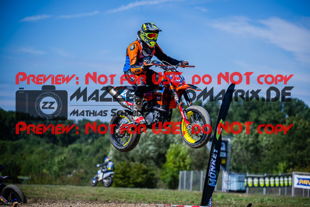 MaZZes_FotoMatrix_220903_0690 | UE40