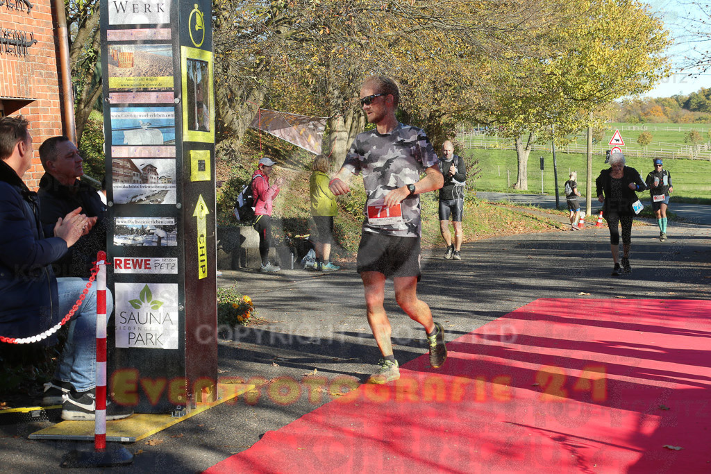 221113_1302_EX1_9423 | Sportfotografie im Rhein-Sieg Kreis, Köln, Bonn, NRW, Rheinland Pfalz, Hessen, etc. Unser Tätigkeitsfeld umfasst den Laufsport vom Volkslauf über den Marathon, Duathlon, Triathon bis zum Ultralauf wie Kölnpfad Ultra oder Schindertrail.