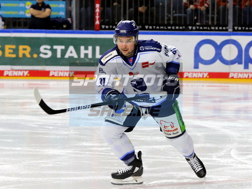 Jason Akeson - STR | Jason Akeson - STR - Realisiert mit Pictrs.com