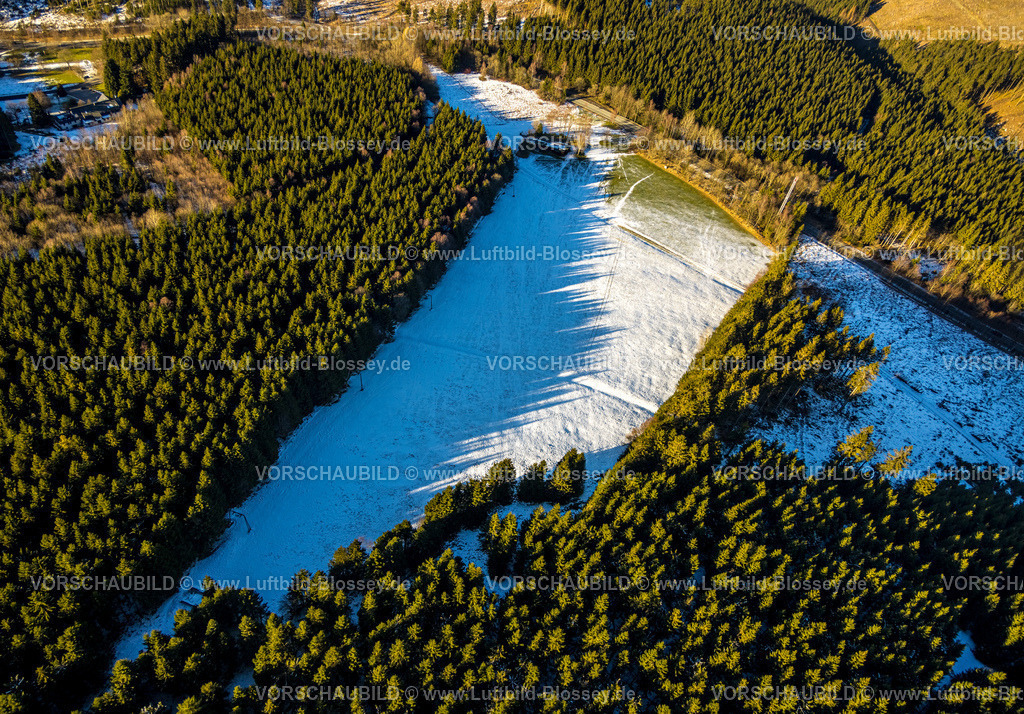 Schmallenberg230205305Oberhenneborn | Luftbild, Waldgebiet mit Schnee, Fredeburg, Schmallenberg, Sauerland, Nordrhein-Westfalen, Deutschland