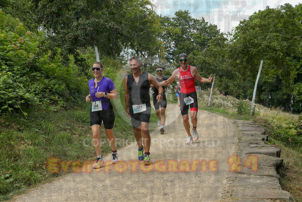 250824_1344_EX1_3456 | Sportfotografie im Rhein-Sieg Kreis, Köln, Bonn, NRW, Rheinland Pfalz, Hessen, etc. Unser Tätigkeitsfeld umfasst den Laufsport vom Volkslauf über den Marathon, Duathlon, Triathon bis zum Ultralauf wie Kölnpfad Ultra oder Schindertrail.