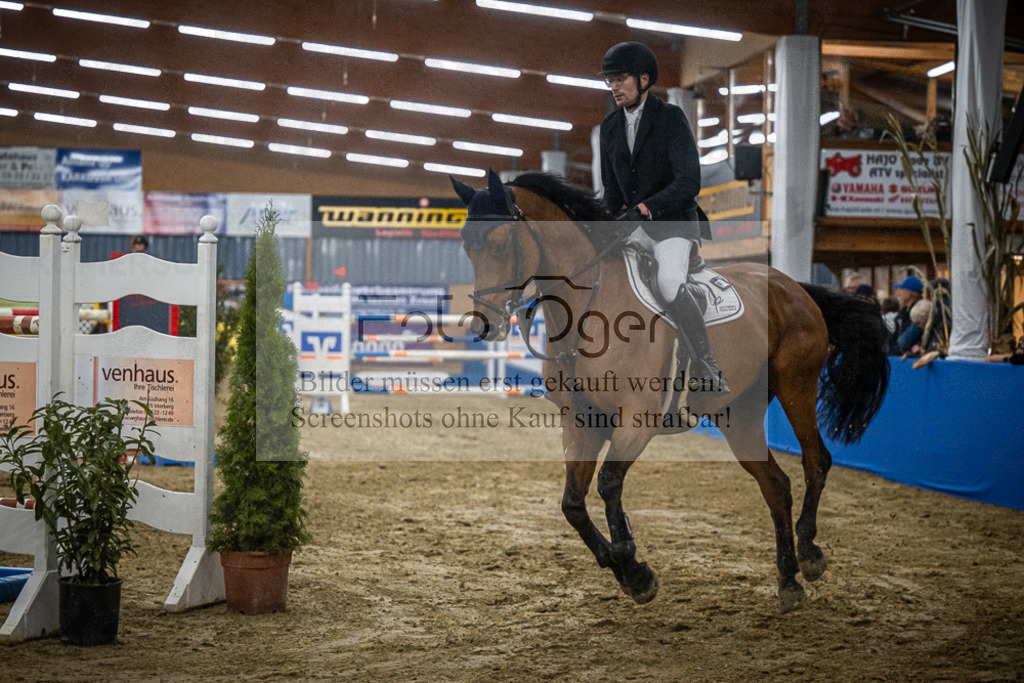 DOS_2163 | Entdecke hochwertige Reitturnierfotos von Foto Oger. Professionell, emotional und authentisch – jetzt Lieblingsmomente im Shop bestellen.Deutschlandweite Turnierfotografie. - Realisiert mit Pictrs.com