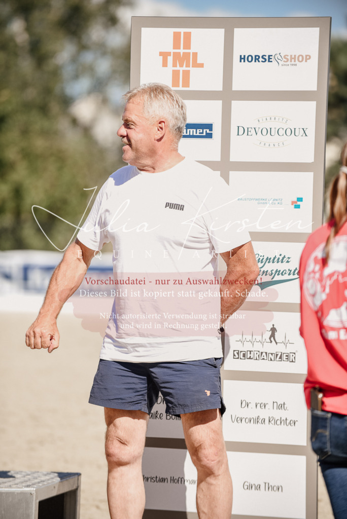 DSC_9859 | Pferde- und Turnierfotografie in Westsachsen. Pferdeportraits, Auftragszeichnungen und intuitive Kunst.