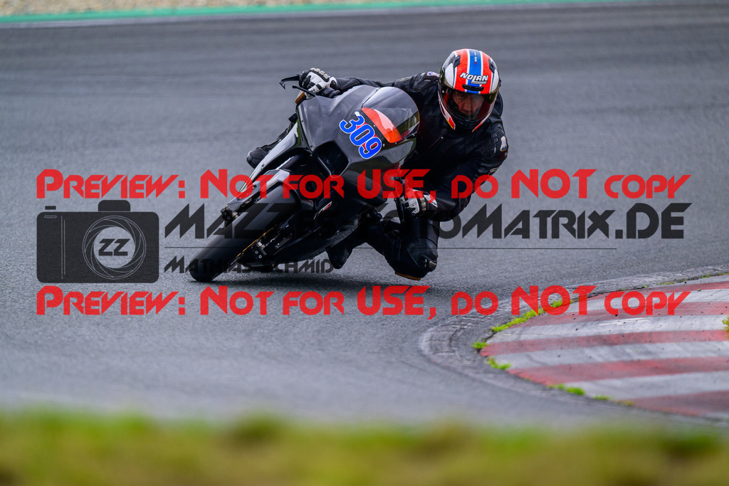 MaZZes_FotoMatrix_240724_6007705_4650 | BLAU