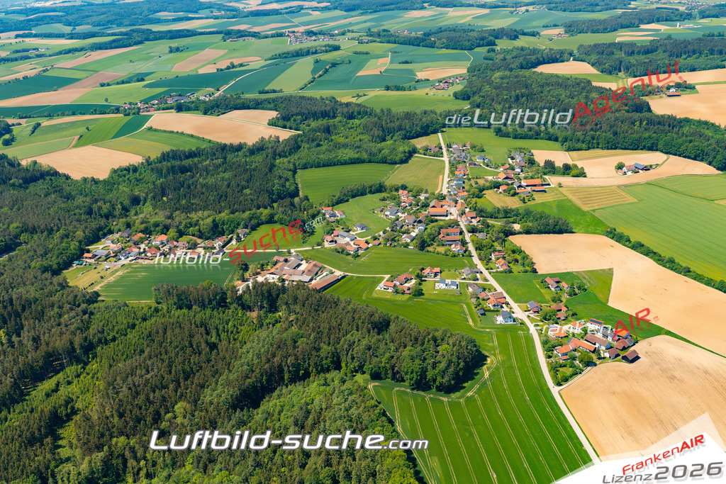 Hösacker-Weng-2024-7 | Die Luftbild Suche. Hier finden Sie Luftaufnahmen, Drohnen und Schrägluftbilder von Städten und Orte. Aktuelle + Archiv Luftbilder auch mit Lizenz.
