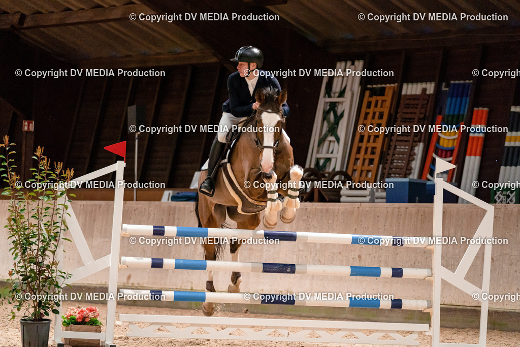 Springen Tag 1-832 | dv-media-shop - Realisiert mit Pictrs.com