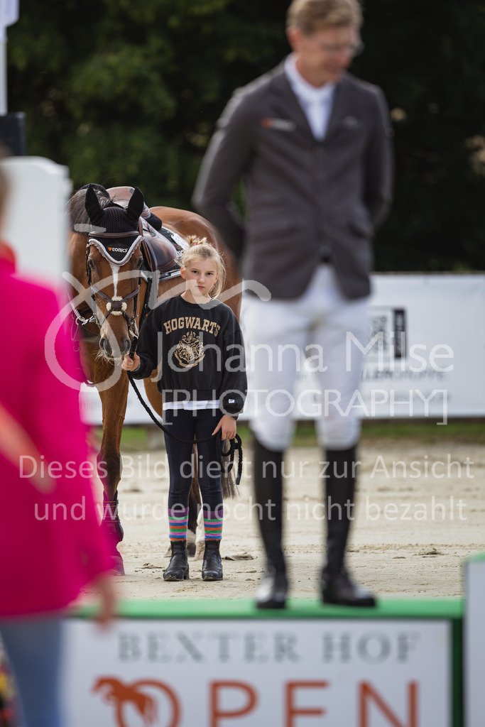 230730_BHO_GrosserPreis-621 | Deine schönsten Turniermomente als professionelle Fotos! Entdecke hochwertige Pferdesport-Fotografie im Online-Shop. Jetzt Fotos finden & bestellen!