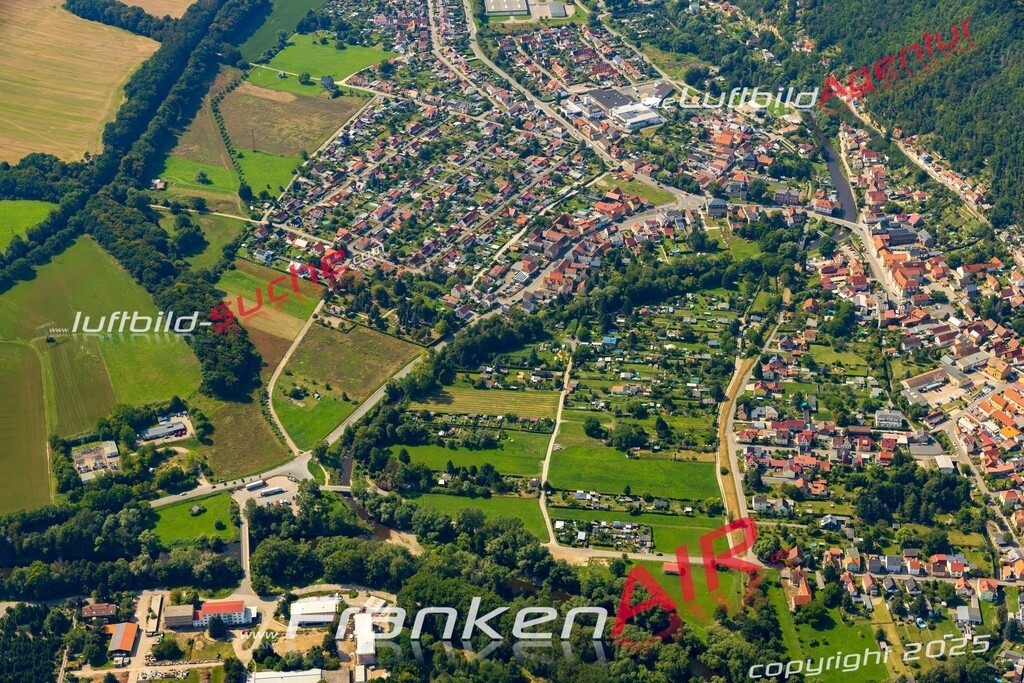 Schwarza Rudolstadt Bild- Das Luftbild wurde 2025 vom UL-Flugzeug heraus erstellt ( keine Drohne bzw. Drohnenaufnahme ) - Hochauflösende Luftaufnahme -Nicht vergleichbar mit Google Maps oder Satelittenbilder- Die Geschenkidee !Mit Lizenz und Bildrechte bestellbar - CC