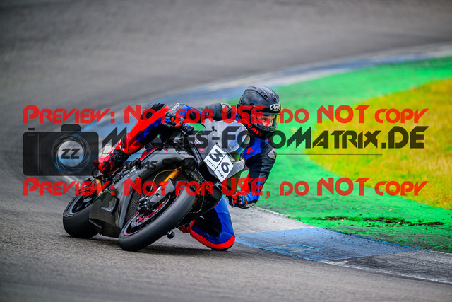 MaZZes_FotoMatrix_240614_6007705_4849 | ROT