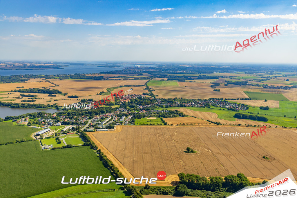 Luftaufnahme der Stadt Prohn - Die Luftaufnahme wurde 2025 vom UL-Flugzeug heraus erstellt ( keine Drohne ) - Hochauflösende Luftaufnahme - für professionelle Ausdrucke geeignet. Die Geschenkidee !Hier alle&nbsp;Infos zur Lizenzierung der LuftaufnahmeWir fliegen auch dieses Jahr wieder in Ihre Region um Luftbilder zu erstellen.- Luftbild anfragen