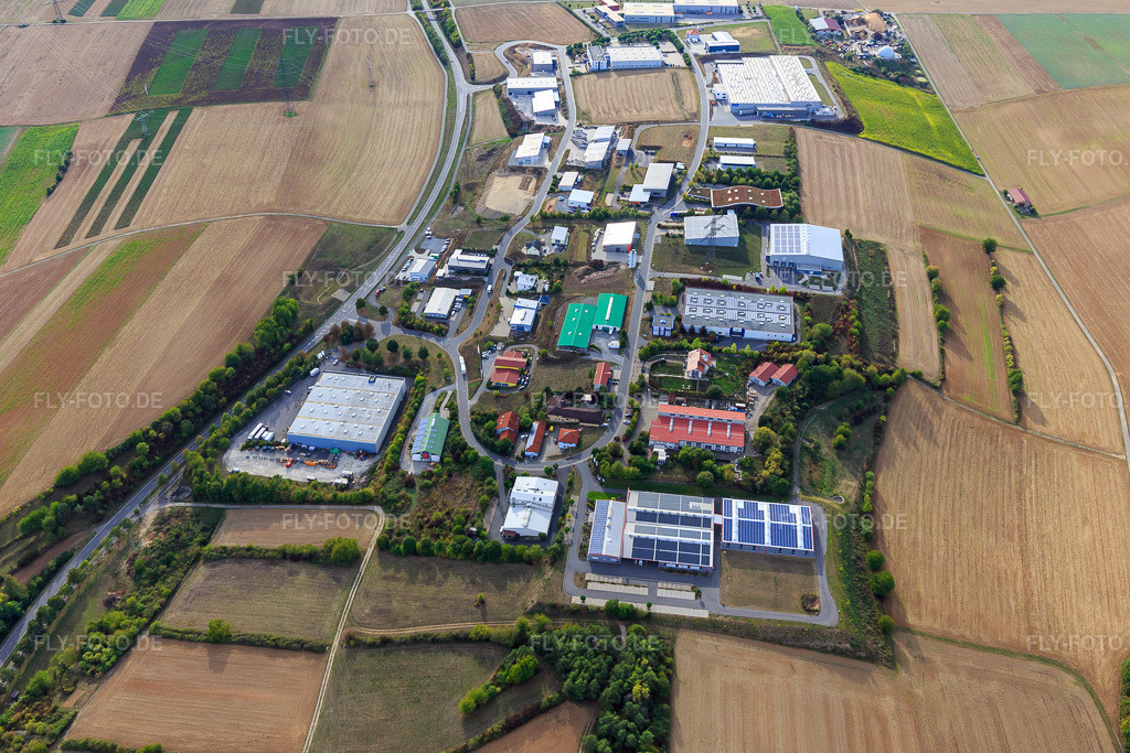 Luftbild: Gewerbegebiet Waltersberg mit Sonoco Deutschland GmbH in Grünsfeld im Bundesland Baden-Württemberg in Deutschland. – Foto: IMG_111380.jpg vom 09.09.2018 durch Werner Riehm/FLY-FOTO.de – Auflösung des Originals: 5472 x 3648 px – Sonoco Packaging Solutions | Sonoco Products Company