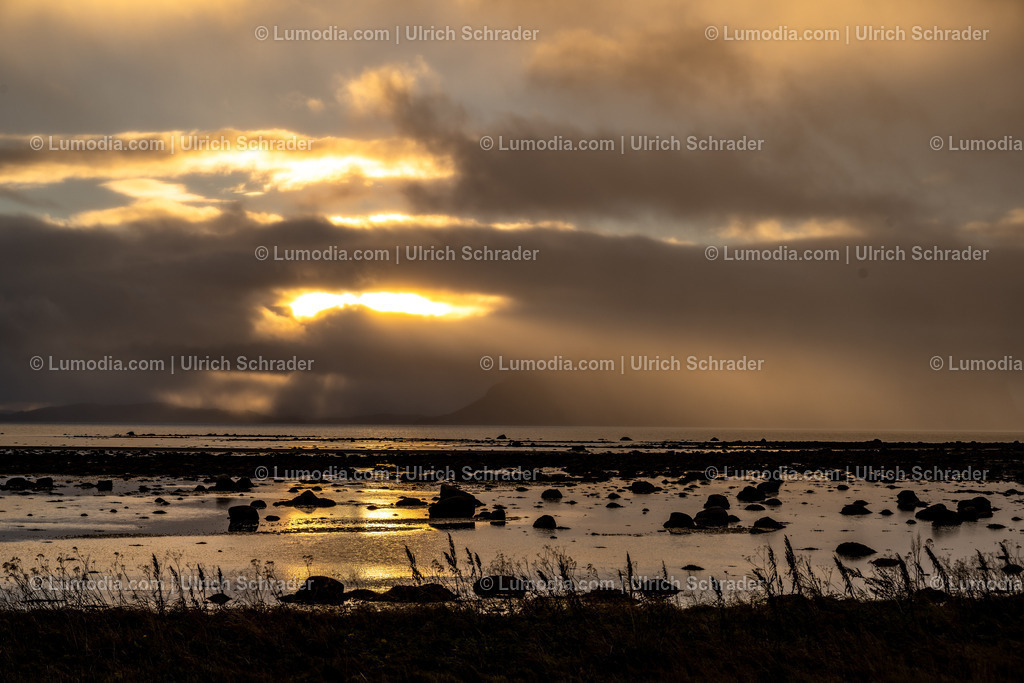 10047-10006 - Lofoten _ Norwegen | Stockfoto und Bilderpool mit Bildmaterial aus Deutschland, dem Harz, Halberstadt, Quedlinburg, Wernigerode und weltweit. Qualitativ hochwertige und professionelle Fotos anschauen und kaufen. - Realisiert mit Pictrs.com