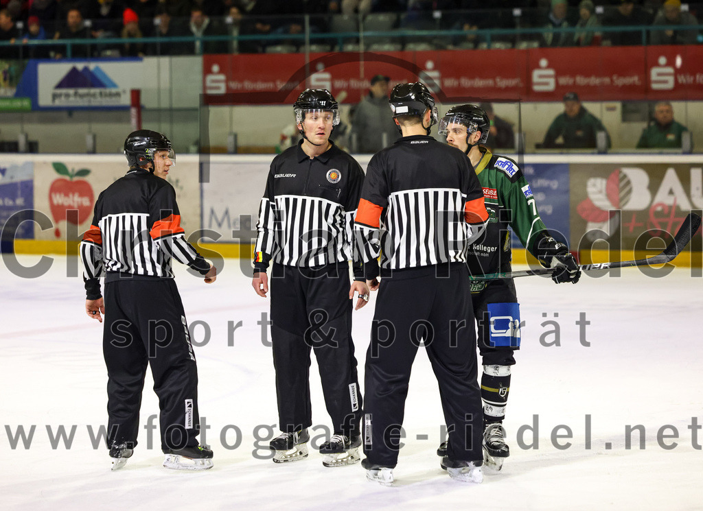 2023-02-19_115_TSV_Erding_gegen_VfE_Ulm-Neu-Ulm | Erding, Deutschland, 19.02.2023:
Eishockey, Bayernliga Meisterrunde Gruppe B 2022 / 2023, 5. Spieltag, TSV Erding gegen VfE Ulm/Neu-Ulm, Endergebnis: 

Philipp Michl (Erding Gladiators, #77)

Foto: Christian Riedel / fotografie-riedel.net