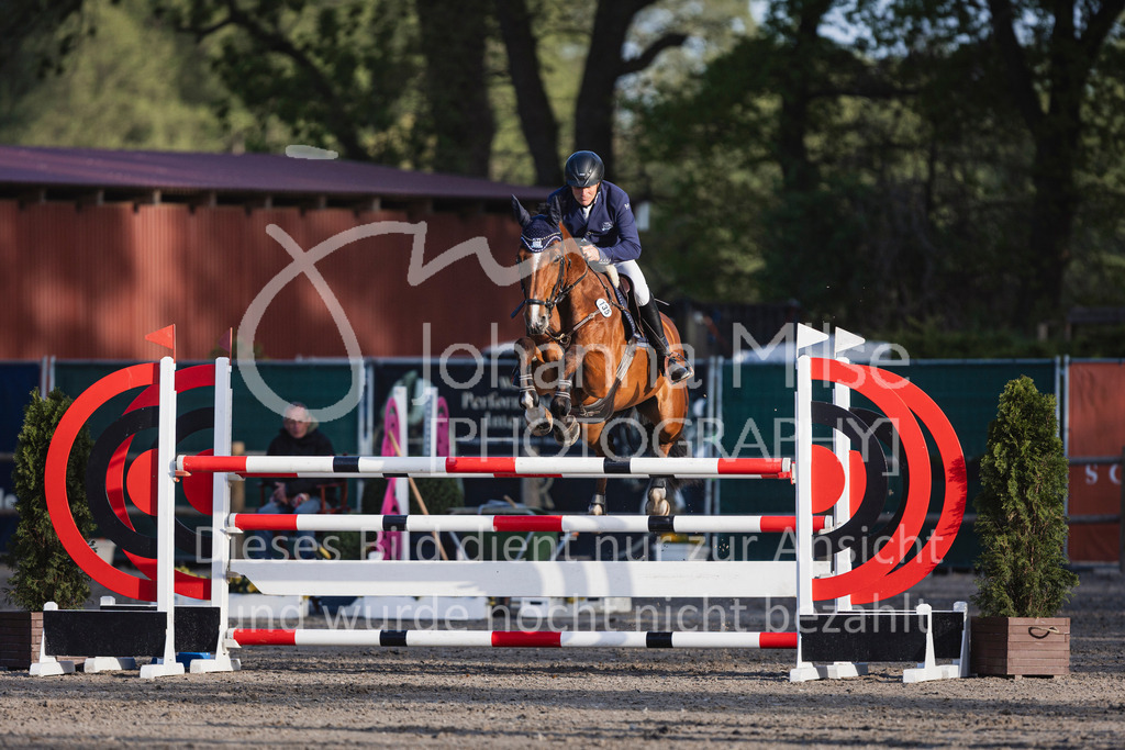 250506_Mühlen_Youngster-M-621 | Deine schönsten Turniermomente als professionelle Fotos! Entdecke hochwertige Pferdesport-Fotografie im Online-Shop. Jetzt Fotos finden & bestellen!