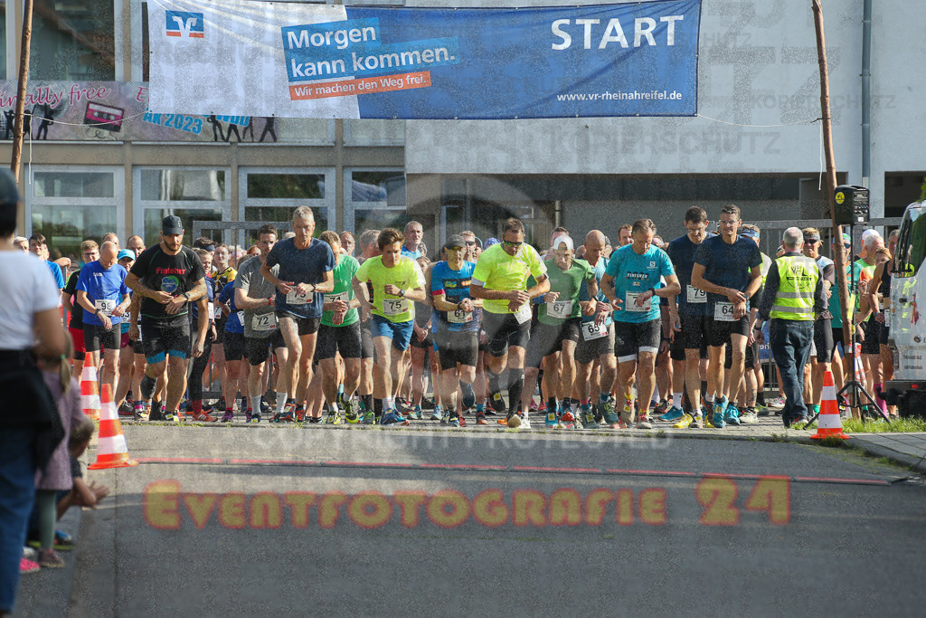 230804_1802_EX1_3595 | Sportfotografie im Rhein-Sieg Kreis, Köln, Bonn, NRW, Rheinland Pfalz, Hessen, etc. Unser Tätigkeitsfeld umfasst den Laufsport vom Volkslauf über den Marathon, Duathlon, Triathon bis zum Ultralauf wie Kölnpfad Ultra oder Schindertrail.