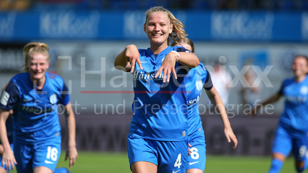 Fussball, 2. Frauen-Bundesliga, SV Meppen - 1. FFC Turbine Potsdam | v.li.: Torschützin Toma Ihlenburg (SV Meppen, 4) mit Torjubel, Jubel, jubeln, jubelt, optimistisch, Spielszene, Highlight, Freude über das Tor zum 1:0, DIE DFB-RICHTLINIEN UNTERSAGEN JEGLICHE NUTZUNG VON FOTOS ALS SEQUENZBILDER UND/ODER VIDEOÄHNLICHE FOTOSTRECKEN. DFB REGULATIONS PROHIBIT ANY USE OF PHOTOGRAPHS AS IMAGE SEQUENCES AND/OR QUASI-VIDEO.