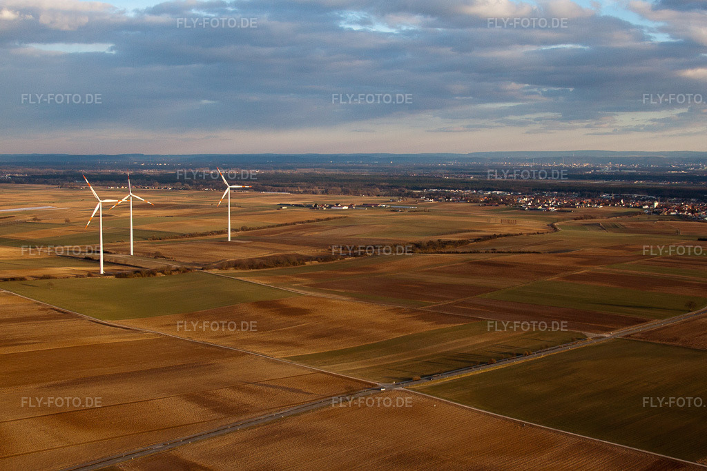 Luftbild: Windkraftanlagen in Offenbach an der Queich im Bundesland Rheinland-Pfalz in Deutschland. Foto: IMG_24911.jpg vom 05.03.2010 durch Werner Riehm/FLY-FOTO.de