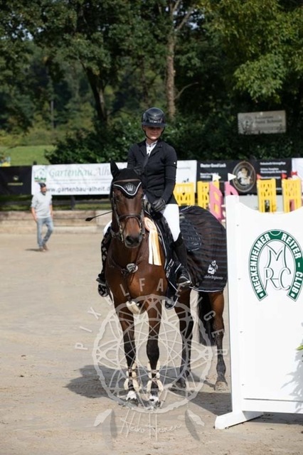 2B4A1374 | pixelfaenger - Realisiert mit Pictrs.com