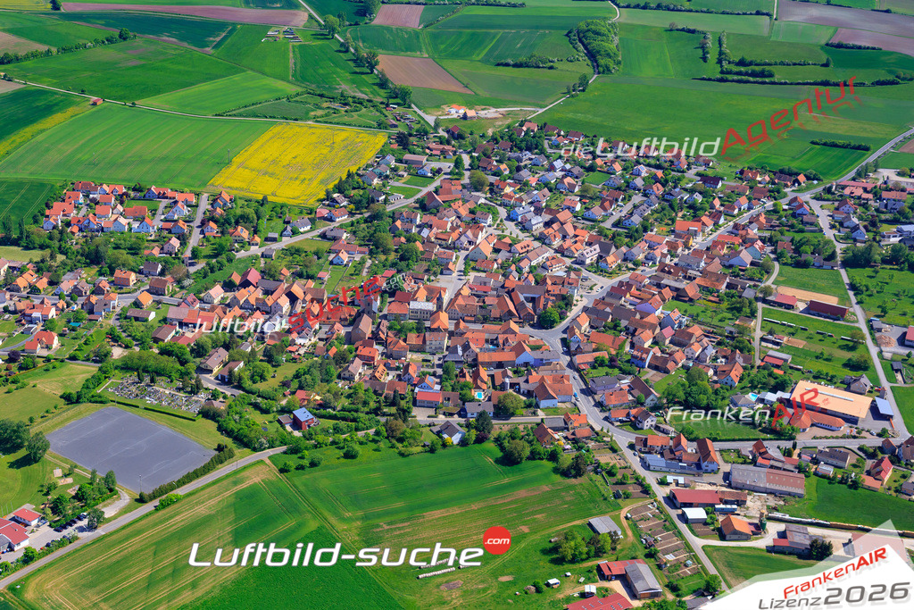 Die Luftbildaufnahme Westheim - Knetzgau wurde 2018 mittels Flugzeug (keine Drohne) erstellt. Perfekte Schärfe und Druck- Auflösung- Garantiert!
