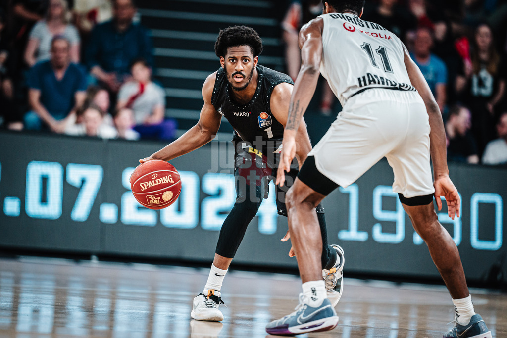 Basketball | Männer | Saison 2023/2024 | easyCredit Basketball Bundesliga | 31. Spieltag | Veolia Towers Hamburg vs. HAKRO Merlins Crailsheim | 30.04.2024 | Keandre Cook (#1, HAKRO Merlins Crailsheim)