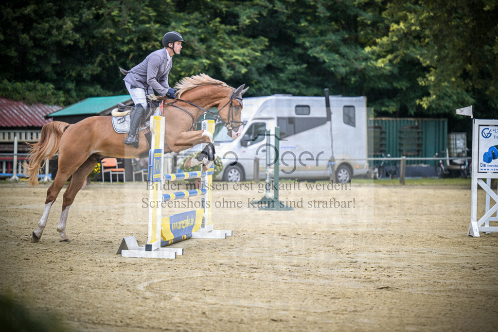 DOS_4459 | Entdecke hochwertige Reitturnierfotos von Foto Oger. Professionell, emotional und authentisch – jetzt Lieblingsmomente im Shop bestellen.Deutschlandweite Turnierfotografie. - Realisiert mit Pictrs.com