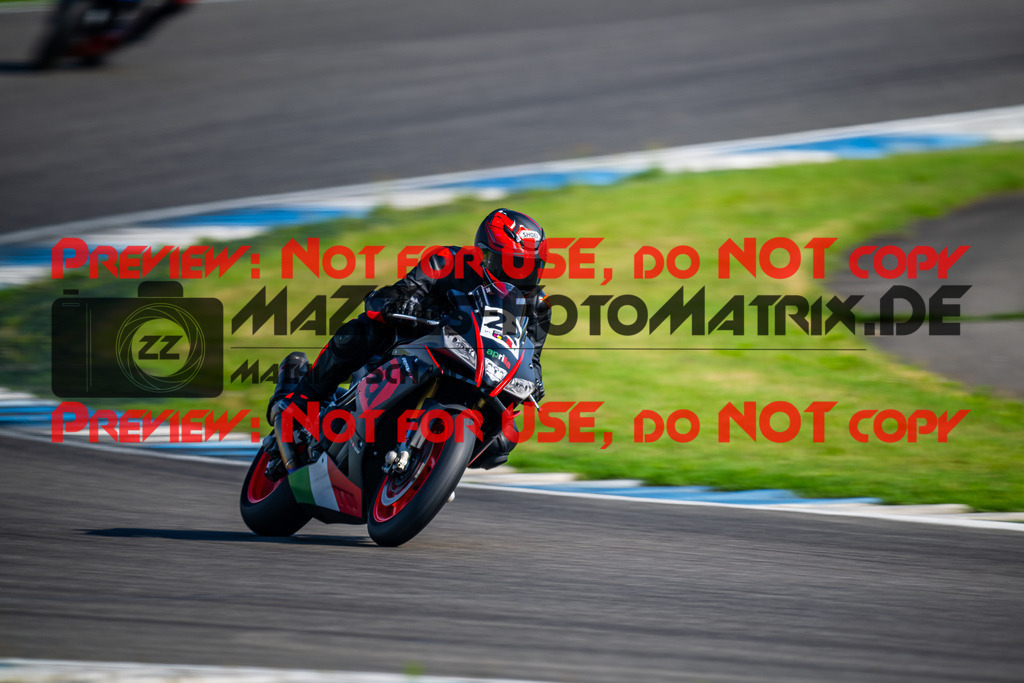 MaZZes_FotoMatrix_240702_6007705_2010 | WEISS