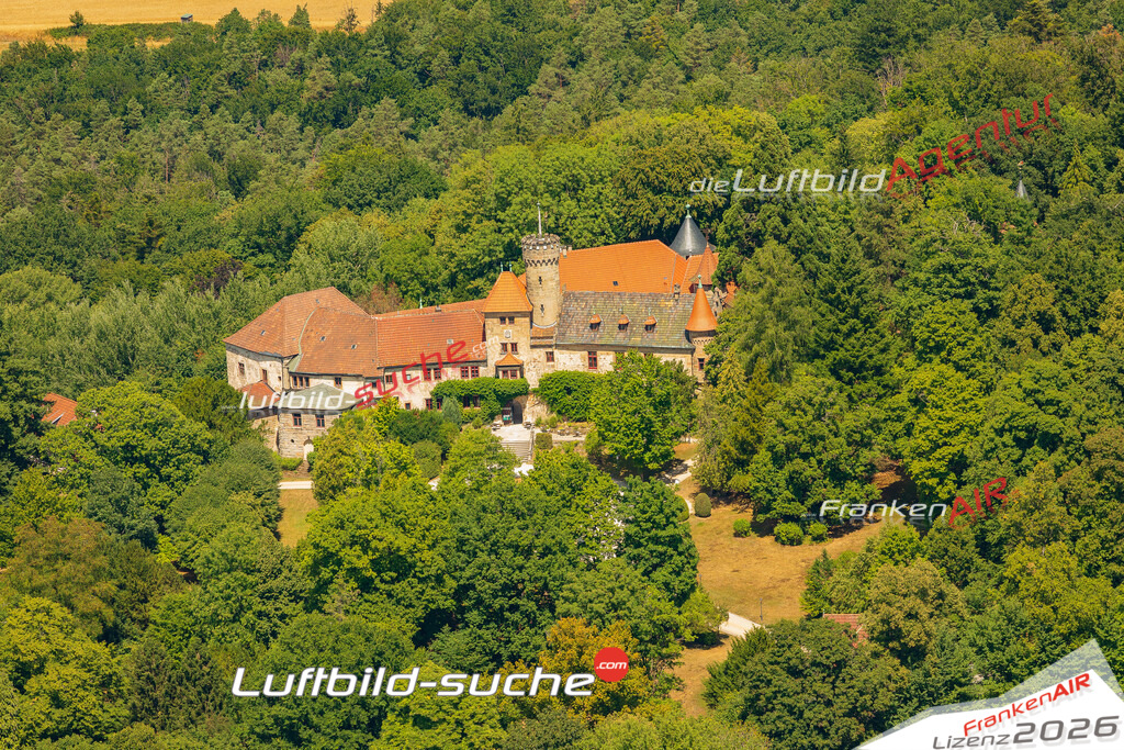 Luftaufnahme  Schloss Hohenstein  Ahorn Das Luftbild wurde 2025 vom UL-Flugzeug heraus erstellt ( keine Drohne ) - Hochauflösende Luftaufnahme -Nicht vergleichbar mit Google Maps oder Satelittenbilder- Die Geschenkidee !Mit Lizenz und Bildrechte bestellbar