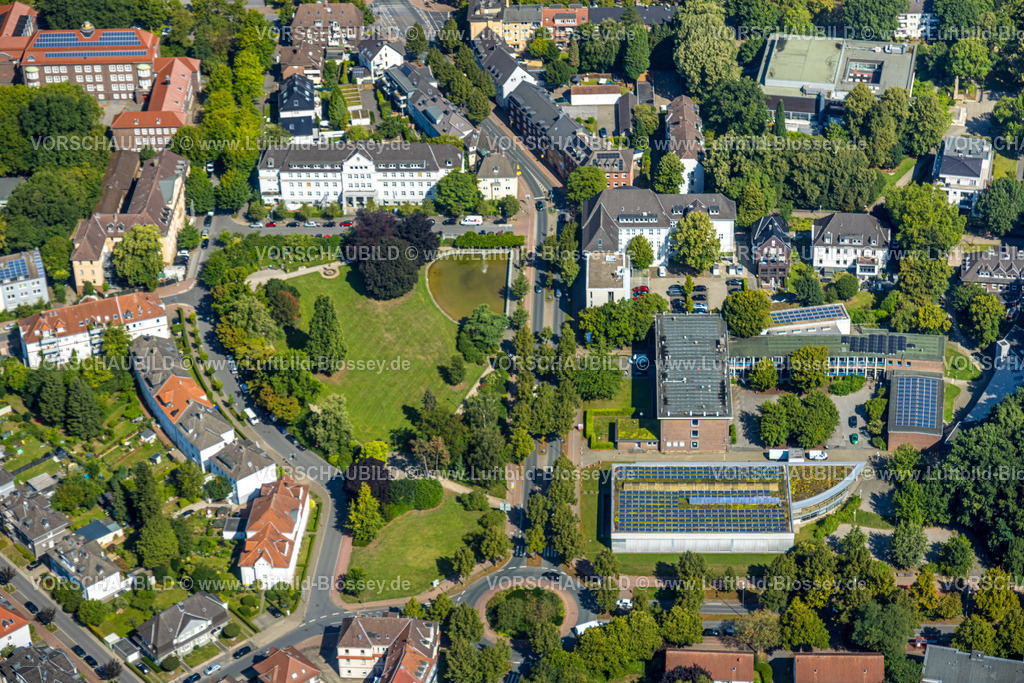 Gladbeck250800098 | Luftbild, Riesener Gymnasium und Sporthalle am Jovyplatz, kreativAmt und Amtsgericht, Gladbeck, Ruhrgebiet, Nordrhein-Westfalen, Deutschland