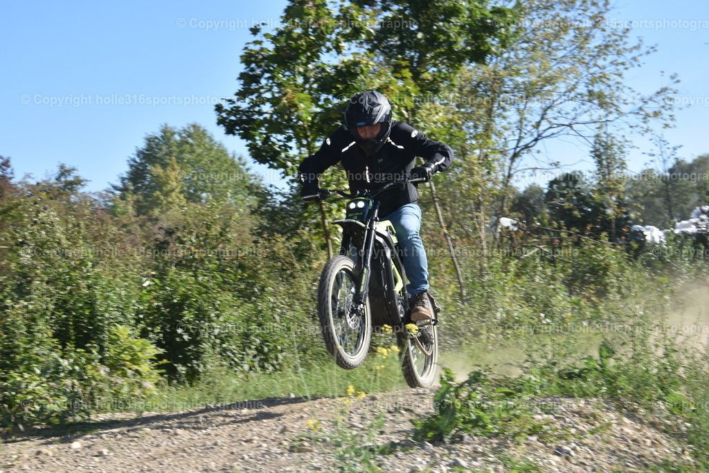 DSC_0205 | Sportfotografie , Motorsport, Motoross, Reitsport, Mointainbike, Enduro,
Landschaft , Outdoor, Eventfotografie, Landschaft, Bilder online bestellen - Realisiert mit Pictrs.com