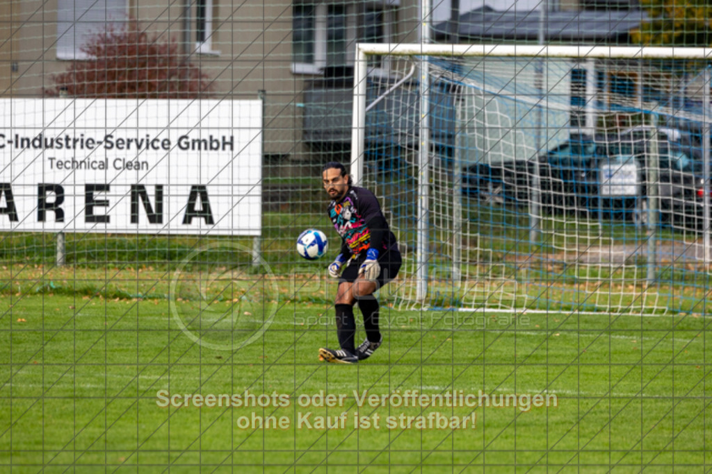 20251019_151534_0149 | #,TV Jahn (blau) vs. TSV Sparwiesen (weiß), Fussball, Kreisliga B10 - Bezirk Neckar/Fils, 09. Spieltag, Saison 2025/2026, Rasensportplatz Jahn, Hohenstaufenstraße 135, 73033 Göppingen, 19.10.2025 - 15:00 Uhr,Foto: PhotoPeet-Sportfotografie/Peter Harich