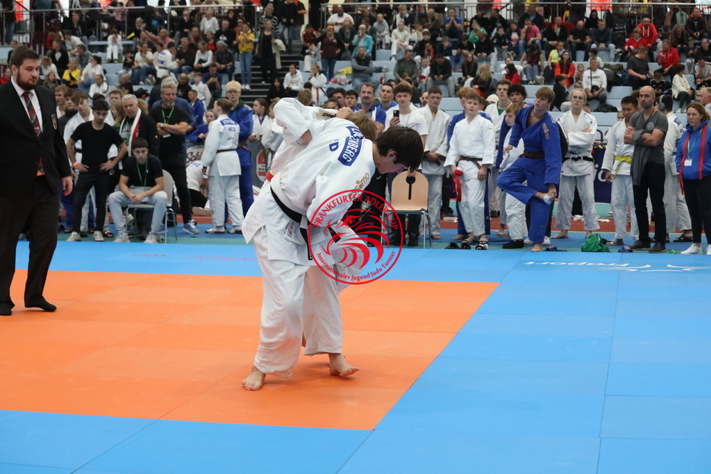 1J7A3075 | Fotos vom Adler Cup - Pictures from Adler Cup

Hier findet Ihr alle Eindrücke und großen Momente der Adler Cup Wochenenden. Here you will find all impressions and great moments of the Adler Cup weekends. - Realisiert mit Pictrs.com