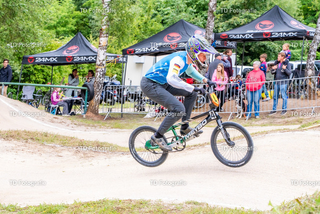 BayBMX2026-04886 | Fotogalerie von Thomas Dettweiler mit Eventbildern und lizenzfreien Fotos. Perfekt als Wandbild, für Büro, Website oder private Nutzung. - Realisiert mit Pictrs.com