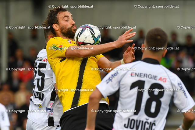 AUT, Admiral Bundesliga, LASK Linz vs SCR Altach | 23.04.2022, Raiffeisen Arena Pasching, AUT, Admiral Bundesliga, LASK Linz vs SCR Altach, im Bild James Holland (Lask) vs Atdhe Nuhiu (Altach)


// Admiral Bundesliga Match between LASK Linz and SCR Altach in Pasching, Austria on 2022/04/23
